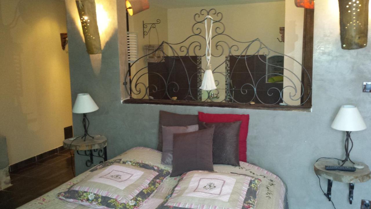 Chambres D Hotes ,Hotel ,Secret D'Une Nuit A Vicq Pres De Onnaing,Avec Piscine Kamer foto