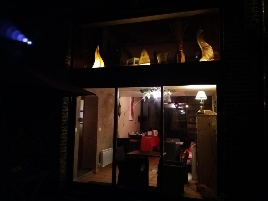 Chambres D Hotes ,Hotel ,Secret D'Une Nuit A Vicq Pres De Onnaing,Avec Piscine Buitenkant foto